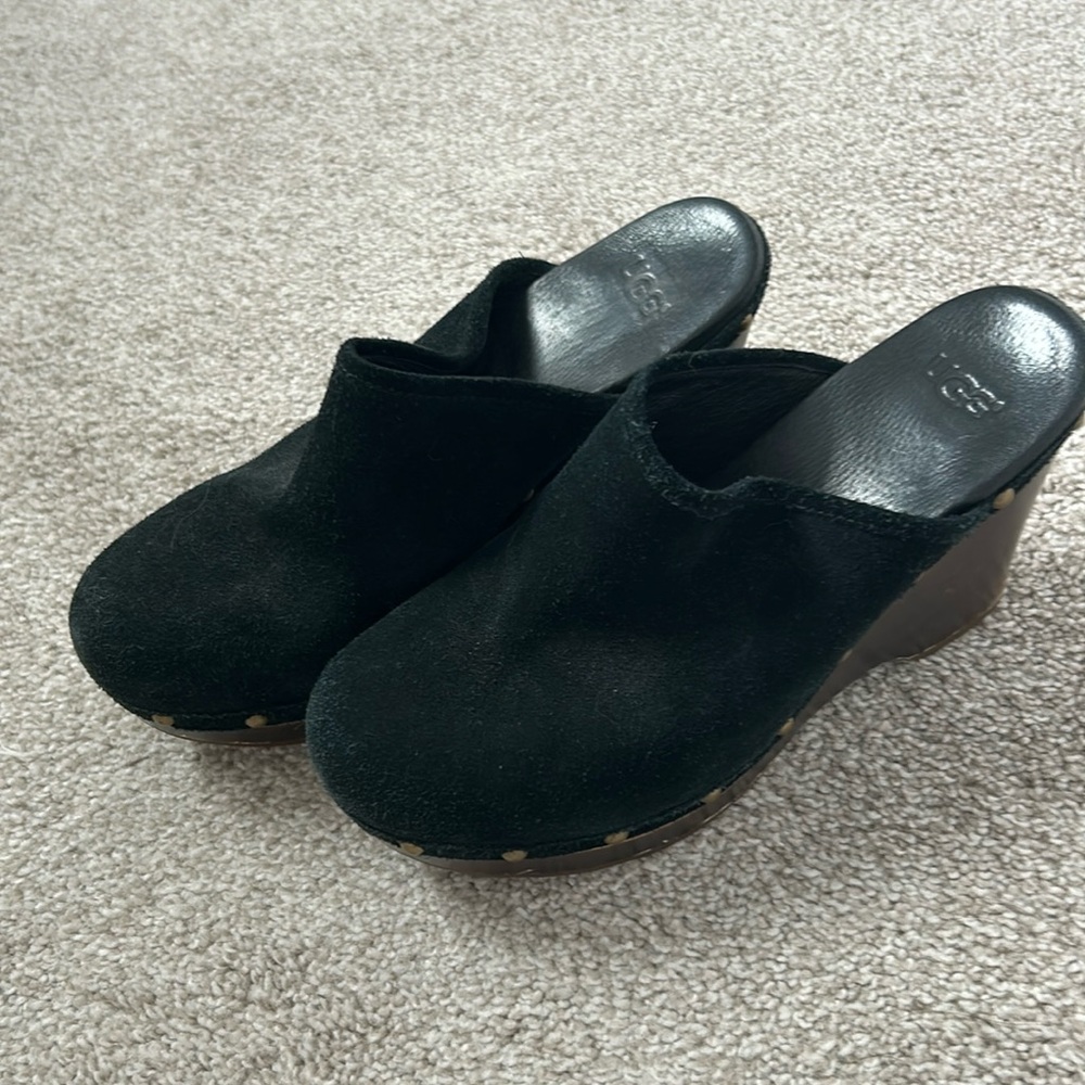 Black UGG clogs